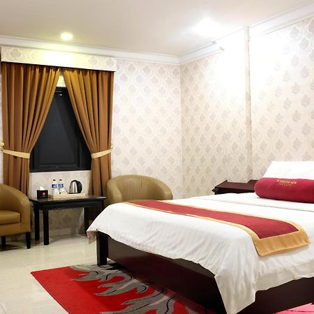 บีไอ เอ็กเซคคิวทีฟ โฮเต็ล Hotel จาการ์ตา ภายนอก รูปภาพ