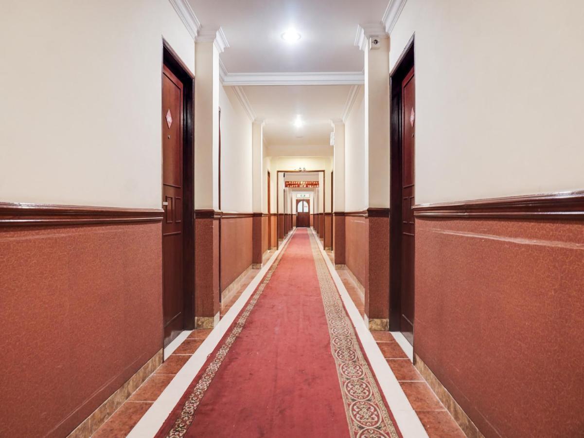 บีไอ เอ็กเซคคิวทีฟ โฮเต็ล Hotel จาการ์ตา ภายนอก รูปภาพ