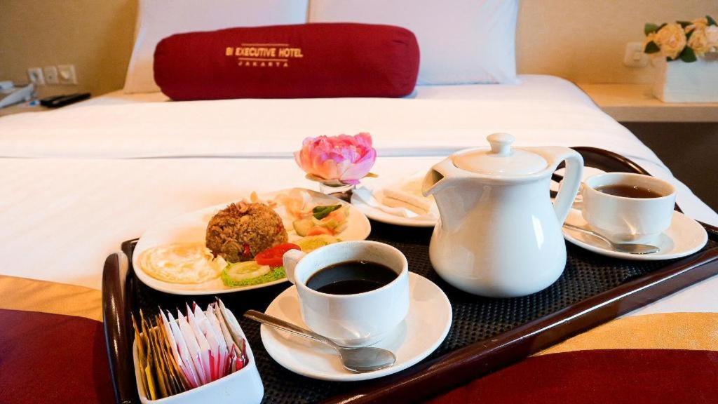 บีไอ เอ็กเซคคิวทีฟ โฮเต็ล Hotel จาการ์ตา ภายนอก รูปภาพ